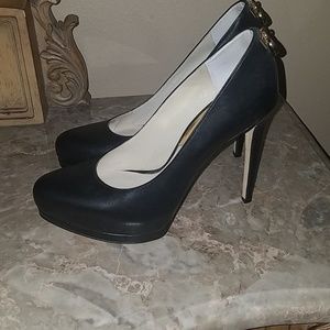 Michael kors hamilton pump